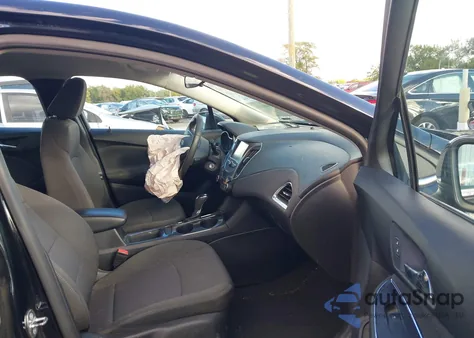 2017 Chevrolet Cruze Lt Auto z USA, uszkodzony, nr VIN 1G1BE5SM2H7243845